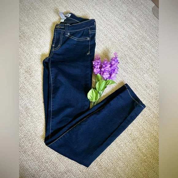 Mudd Dark Wash Skinny Denim Jegging - Size 1 - Picture 1 of 4
